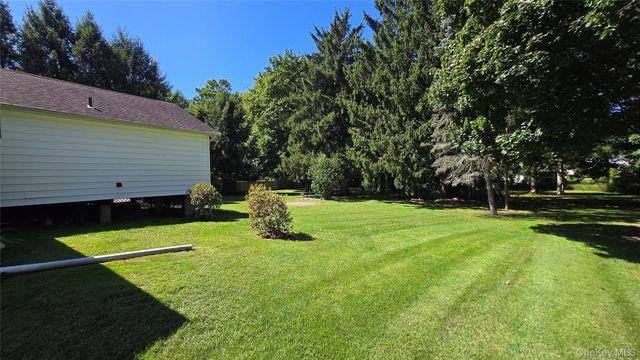 29 Kinry Road, Poughkeepsie, NY 12603