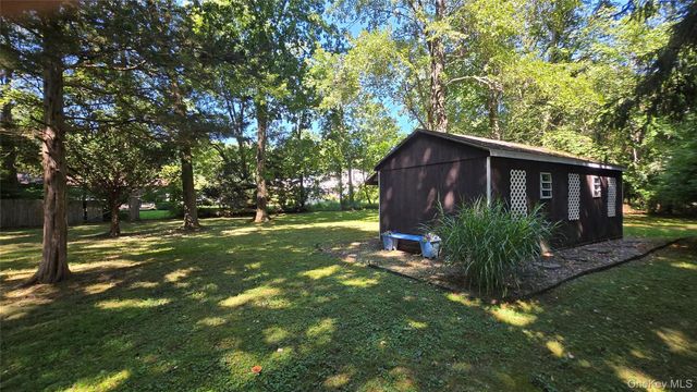 29 Kinry Road, Poughkeepsie, NY 12603