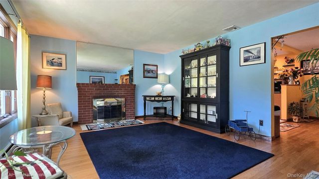29 Kinry Road, Poughkeepsie, NY 12603