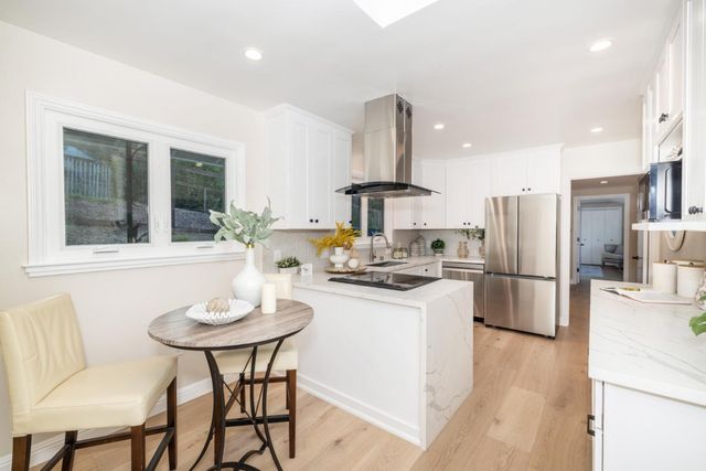 3803 Hamilton Way, Redwood City, CA 94062