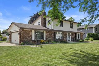 3121 W Southwood DRIVE, Franklin, WI 53132