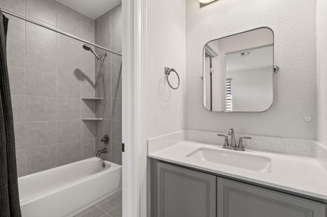 223 Baldovino SKWY, Lakeway, TX 78738