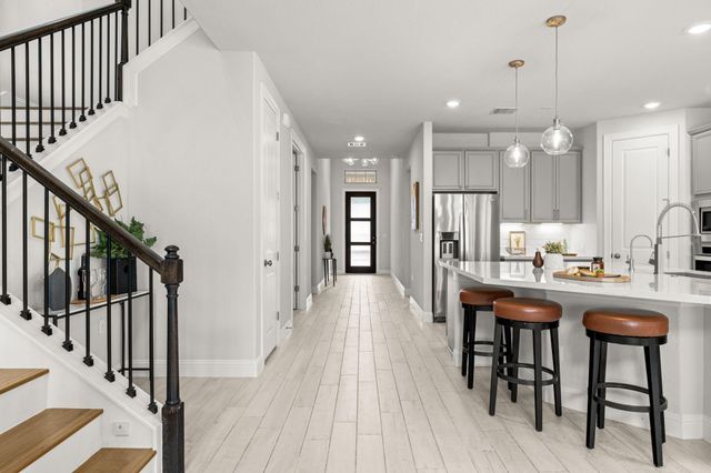 223 Baldovino SKWY, Lakeway, TX 78738