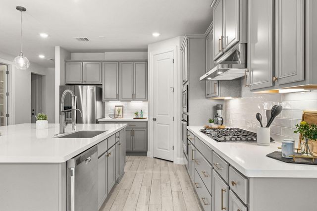 223 Baldovino SKWY, Lakeway, TX 78738