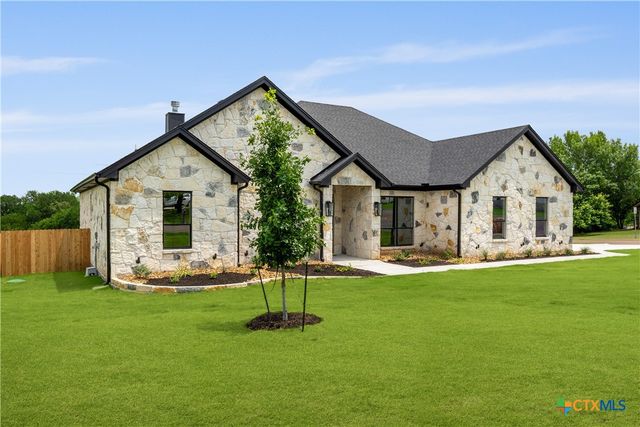 301 Canyon Oaks Road, Troy, TX 76579