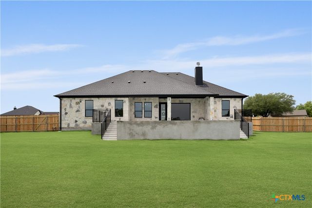 301 Canyon Oaks Road, Troy, TX 76579