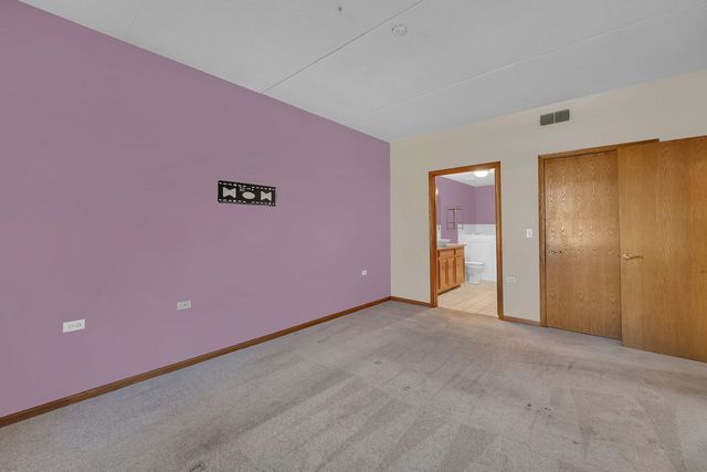 6413 Pine Trail Lane 2, Tinley Park, IL 60477