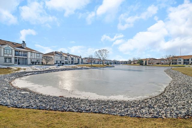 6413 Pine Trail Lane 2, Tinley Park, IL 60477