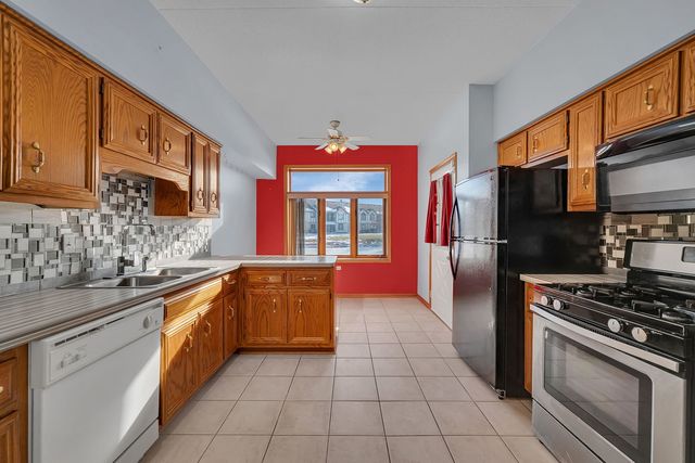 6413 Pine Trail Lane 2, Tinley Park, IL 60477