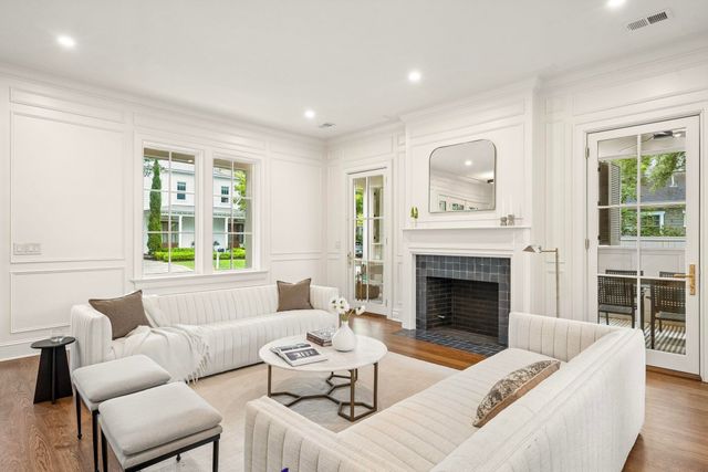 1323 Wayne Street, Mount Pleasant, SC 29464
