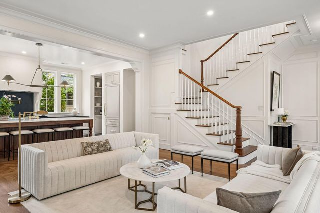 1323 Wayne Street, Mount Pleasant, SC 29464