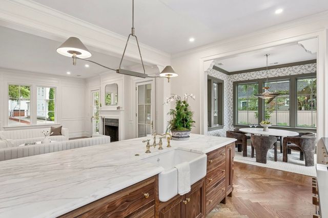 1323 Wayne Street, Mount Pleasant, SC 29464