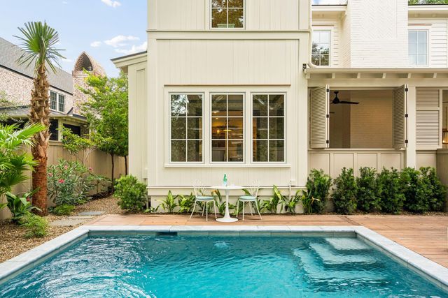 1323 Wayne Street, Mount Pleasant, SC 29464