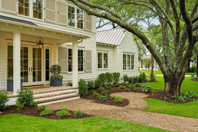 1323 Wayne Street, Mount Pleasant, SC 29464
