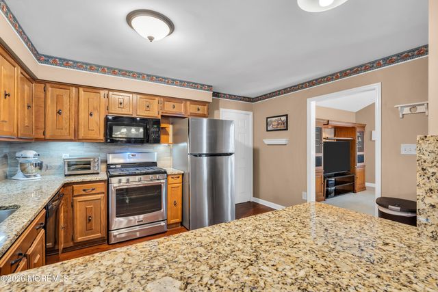 143 Lakewood Avenue, Lanoka Harbor, NJ 08734