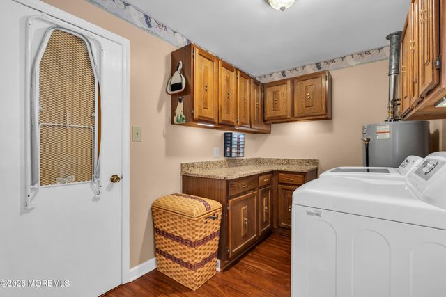 143 Lakewood Avenue, Lanoka Harbor, NJ 08734