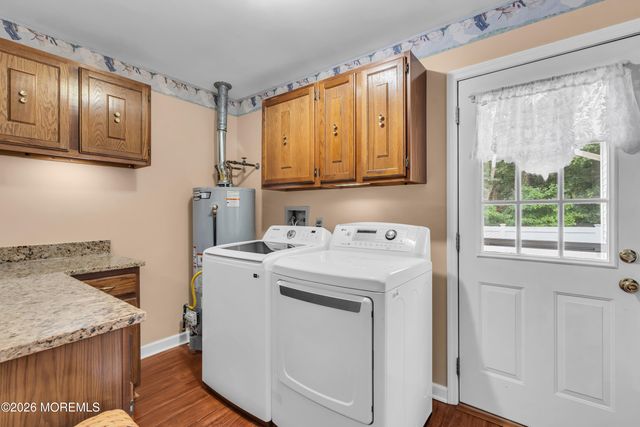 143 Lakewood Avenue, Lanoka Harbor, NJ 08734