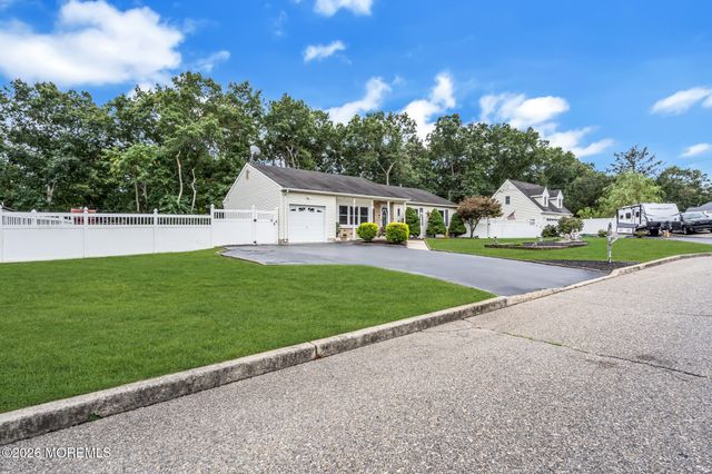 143 Lakewood Avenue, Lanoka Harbor, NJ 08734