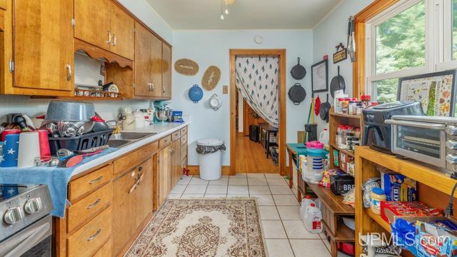 1305 W B Street, Iron Mountain, MI 49801