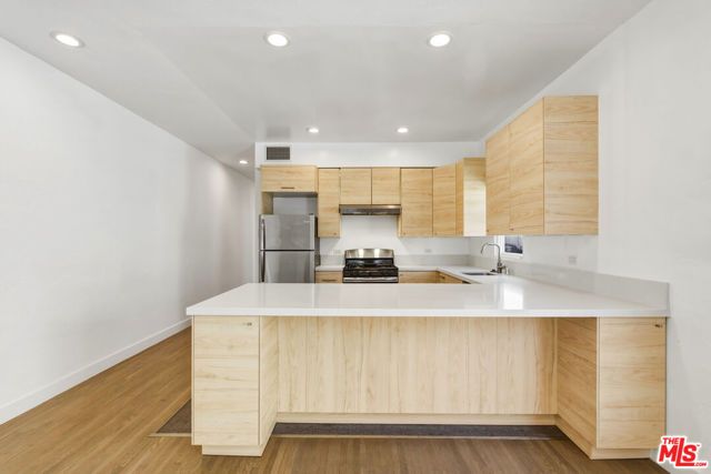 3429 Edgehill Drive 1, Los Angeles, CA 90018