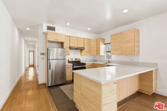 3429 Edgehill Drive 1, Los Angeles, CA 90018