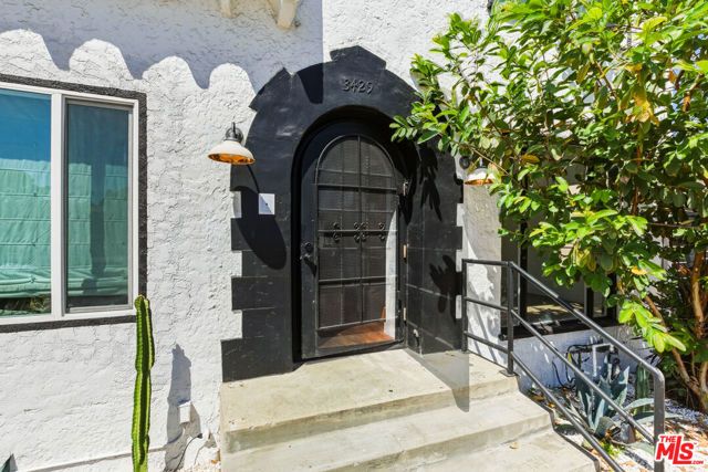 3429 Edgehill Drive 1, Los Angeles, CA 90018
