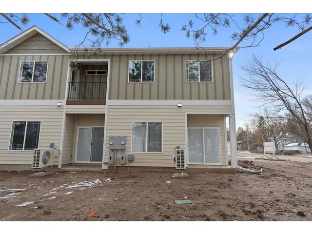 425 W 8th Street #22, New Richmond, WI 54017