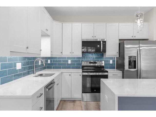 425 W 8th Street #22, New Richmond, WI 54017