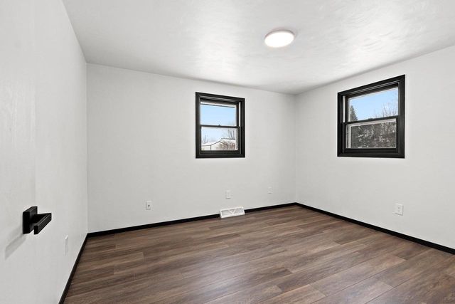 409 EASY STREET, Green Bay, WI 54311