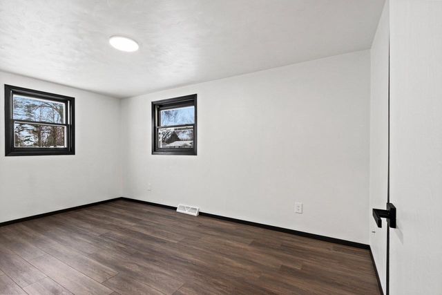 409 EASY STREET, Green Bay, WI 54311