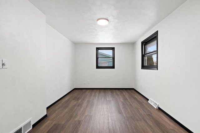 409 EASY STREET, Green Bay, WI 54311