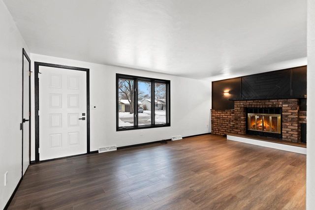 409 EASY STREET, Green Bay, WI 54311