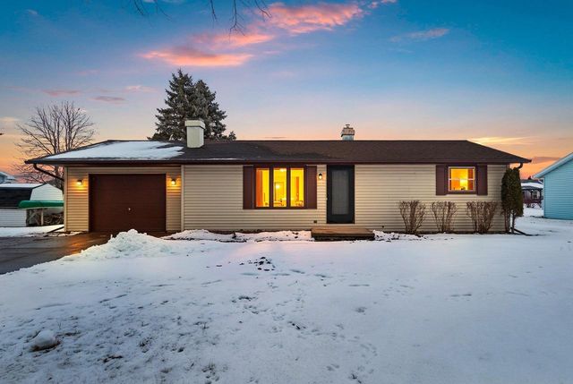 409 EASY STREET, Green Bay, WI 54311