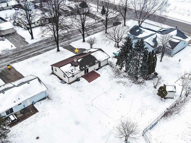 409 EASY STREET, Green Bay, WI 54311