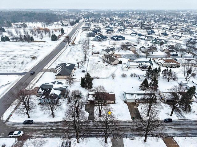 409 EASY STREET, Green Bay, WI 54311