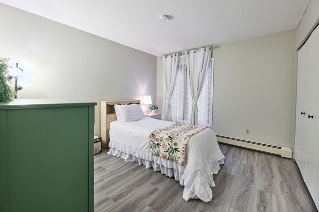 5140 W 102nd Street 304, Bloomington, MN 55437