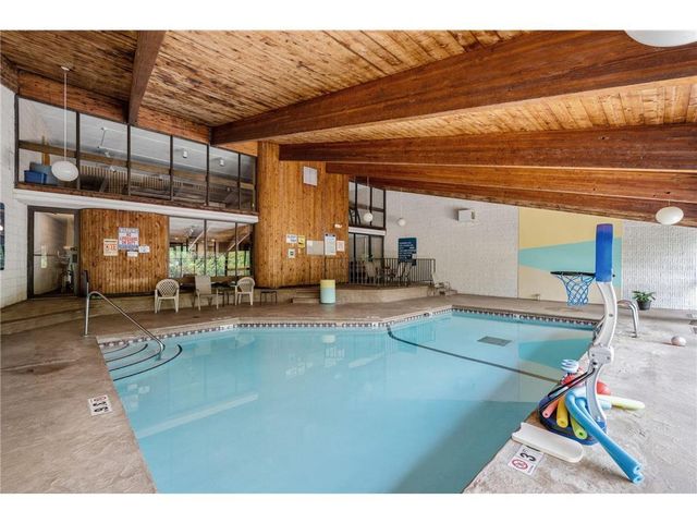 5140 W 102nd Street 304, Bloomington, MN 55437