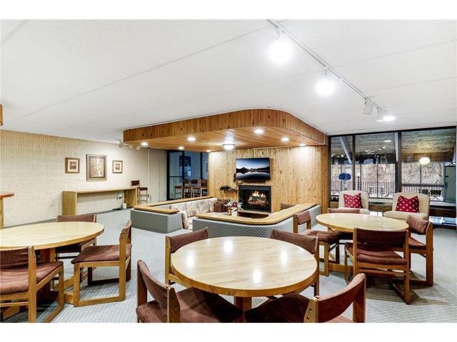 5140 W 102nd Street 304, Bloomington, MN 55437