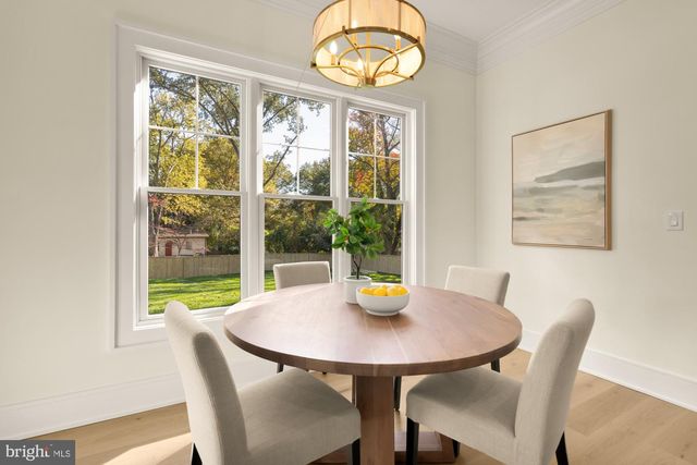 9105 SEVEN LOCKS RD, Bethesda, MD 20817