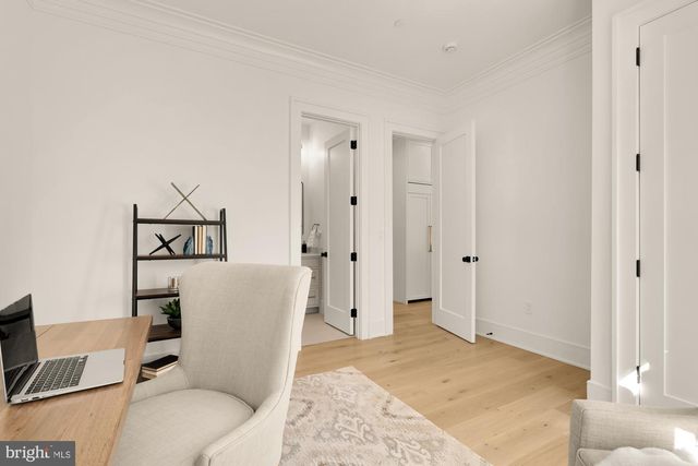 9105 SEVEN LOCKS RD, Bethesda, MD 20817