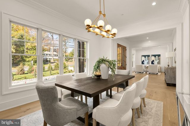 9105 SEVEN LOCKS RD, Bethesda, MD 20817