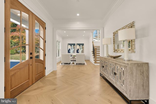 9105 SEVEN LOCKS RD, Bethesda, MD 20817