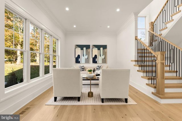 9105 SEVEN LOCKS RD, Bethesda, MD 20817