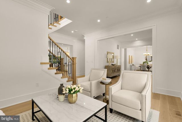 9105 SEVEN LOCKS RD, Bethesda, MD 20817