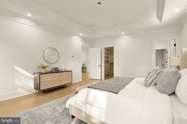 9105 SEVEN LOCKS RD, Bethesda, MD 20817