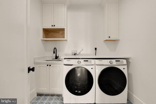 9105 SEVEN LOCKS RD, Bethesda, MD 20817