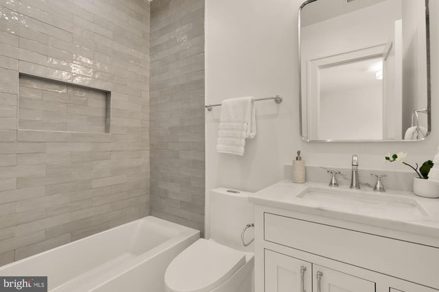 9105 SEVEN LOCKS RD, Bethesda, MD 20817