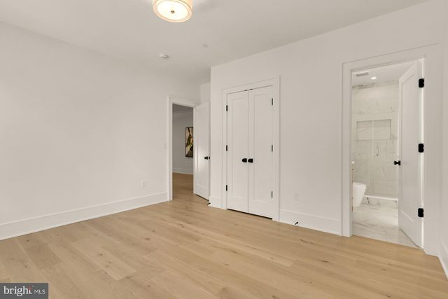 9105 SEVEN LOCKS RD, Bethesda, MD 20817