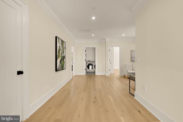 9105 SEVEN LOCKS RD, Bethesda, MD 20817