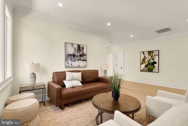 9105 SEVEN LOCKS RD, Bethesda, MD 20817